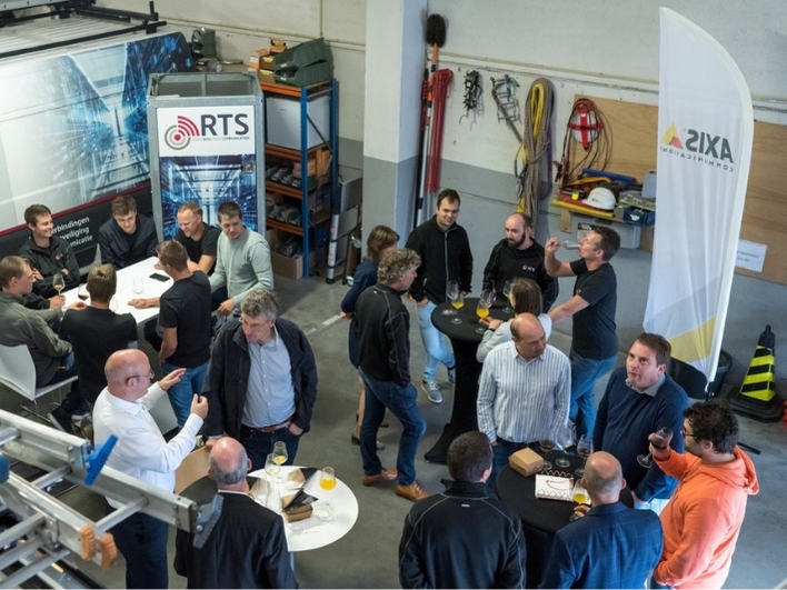Klanten en RTS team op product update 